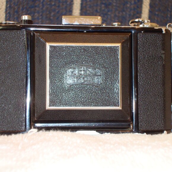 Zeiss Ikon Ikonta 520/16 120 Film Camera - Novar Anastigmat 4.5/7.5cm WORKING! - Picture 3 of 15